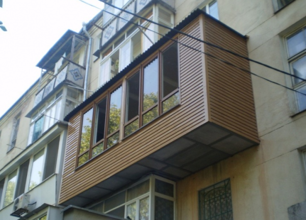 Пристроить балкон Киев, строительство балкона с нуля